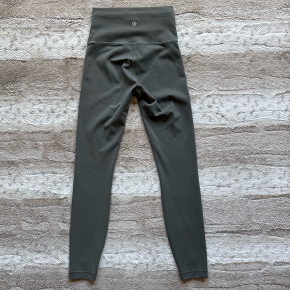 Lululemon Wunder Train High-Rise Tight 24" *Asia Fit in Grey Sage Size XS - Picture 5 of 14